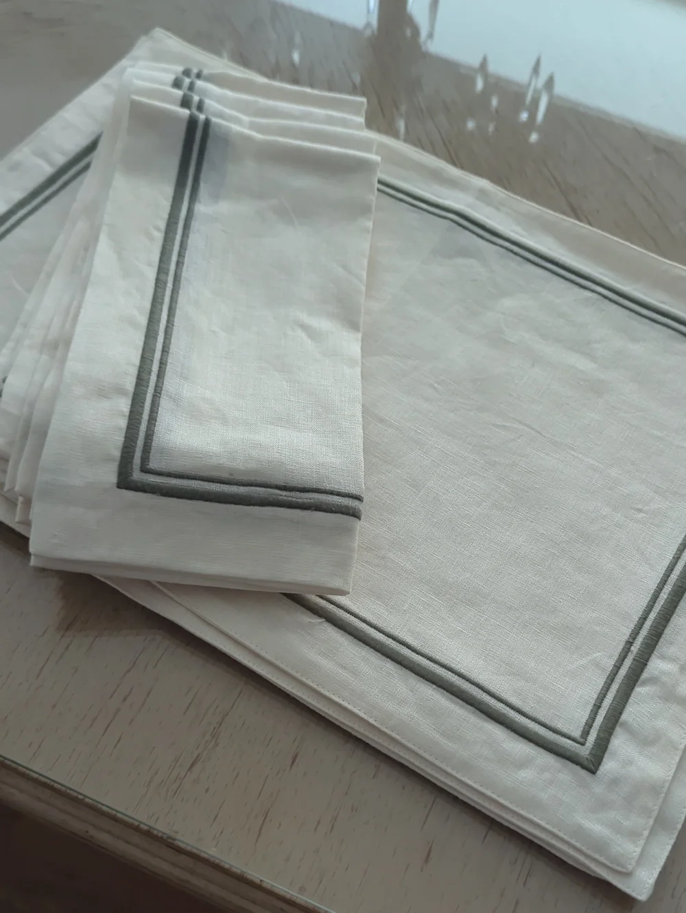 Linen Placemats And Napkins